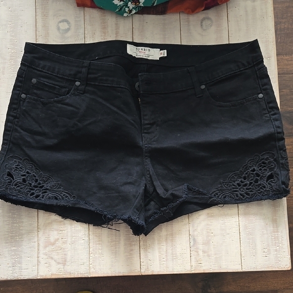 Torrid Black Jean Shorts Distressed Cut-Off - Picture 1 of 2